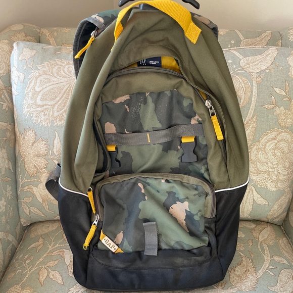 gap rolling backpack